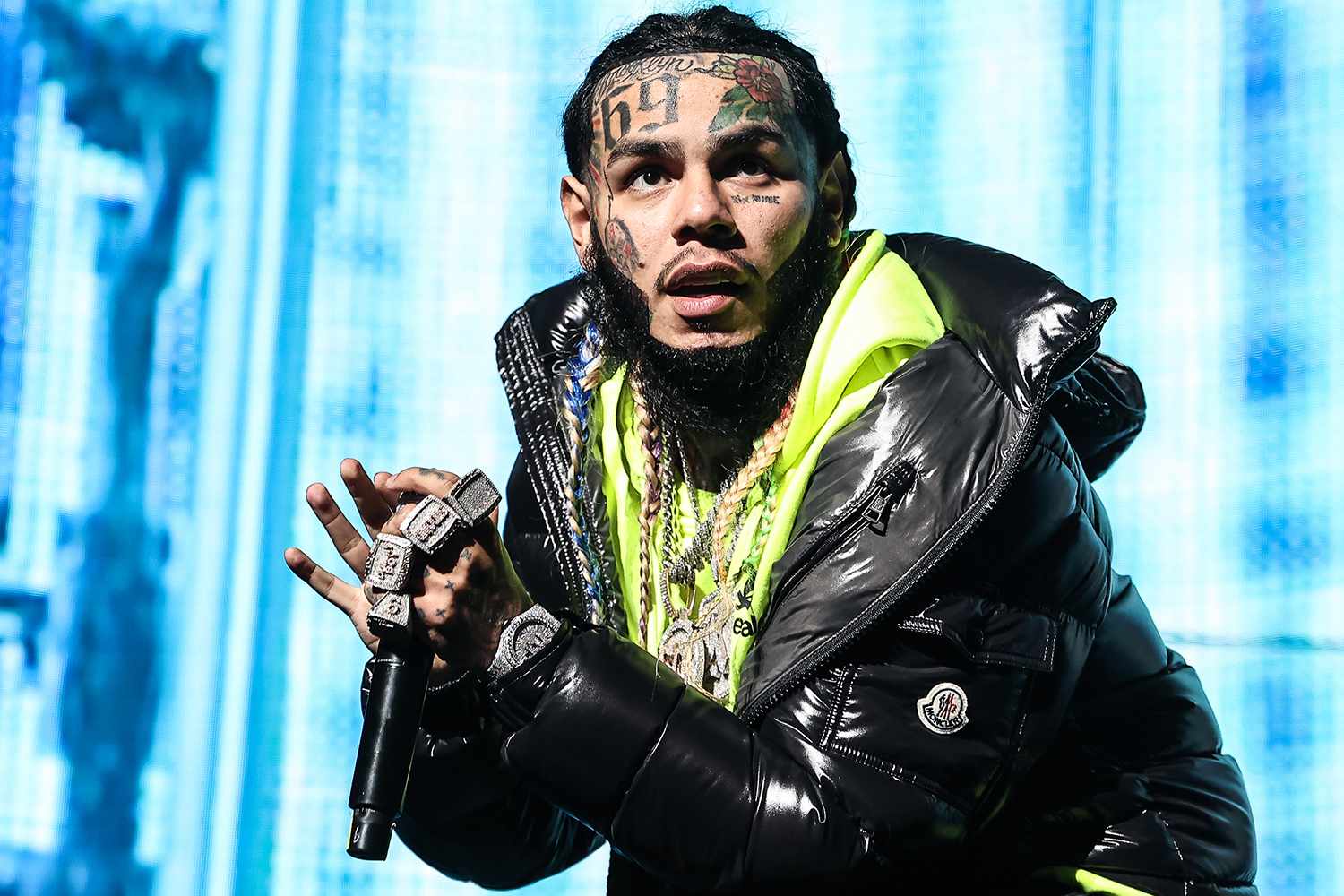The Rise, Fall, and Comeback of 6ix9ine: A Look at the Controversial Rapper’s Career. post thumbnail image
