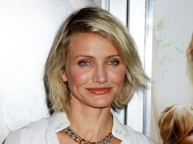 Cameron Diaz Wants To ‘Normalize’ Separate Bedrooms — But, Now That She’s Slept On It … post thumbnail image