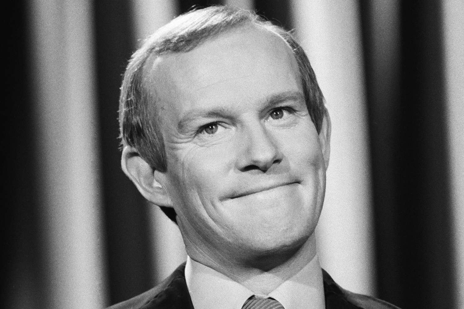 Tom Smothers, half of iconic Smothers Brothers musical comedians, dies at 86 post thumbnail image