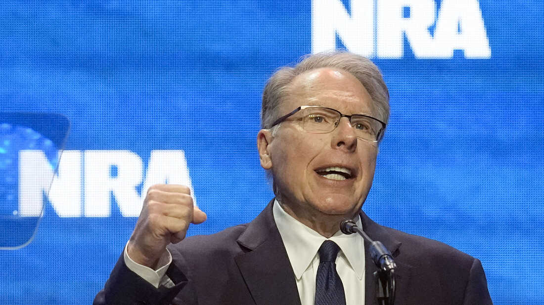 NRA leader Wayne LaPierre resigns  before a New York corruption post thumbnail image