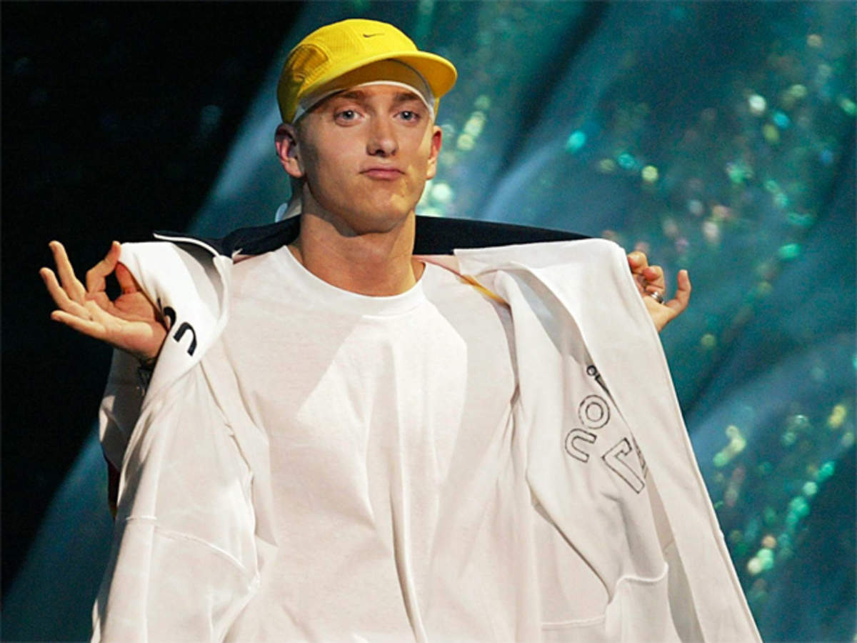 Eminem Had a Two-Finger Salute For 49ers Fans post thumbnail image